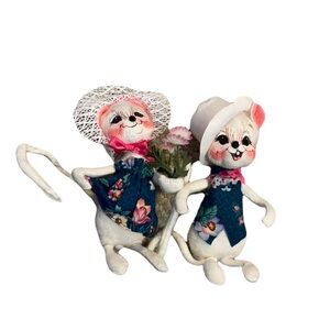 AnnaLee “Sunday’s Best” mice couple